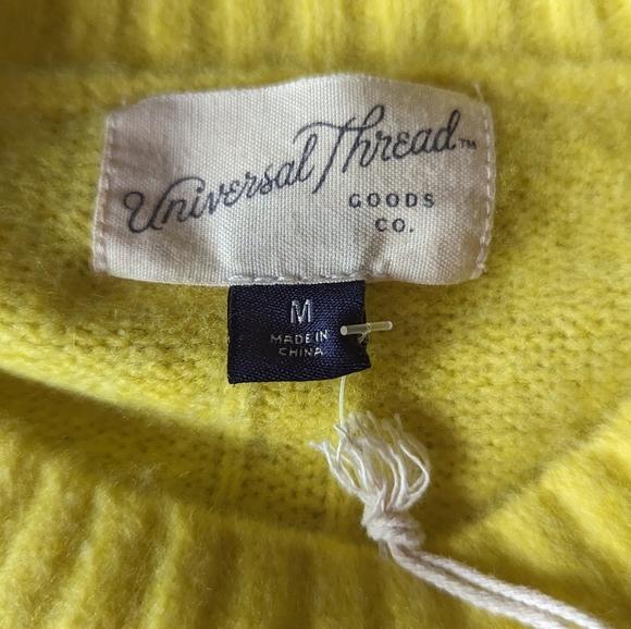 NWT Universal Thread Neon Yellow Sweater M - Picture 2 of 5